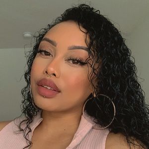 Meet your Posher, Deyon